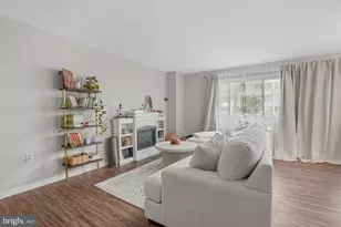 1200 S Arlington Ridge Rd, Arlington, VA 22202 - Photo 4