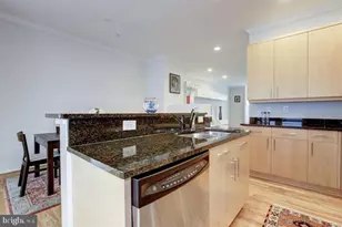 2058 Oakland St, Arlington, VA 22207 - Photo 10