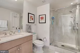 1111 19th St N, Arlington, VA 22209 - Photo 26