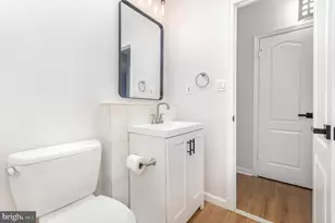 1211 S Eads St, Arlington, VA 22202 - Photo 12