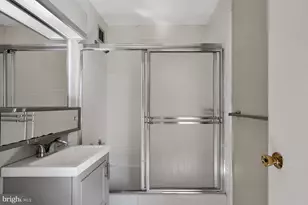 1121 Arlington Blvd, Arlington, VA 22209 - Photo 20