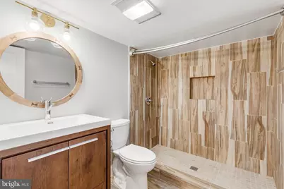 2400 S Arlington Ridge Road, Arlington, VA 22202 - Photo 22