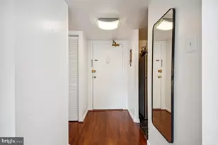 1300 Army Navy Dr, Arlington, VA 22202 - Photo 16