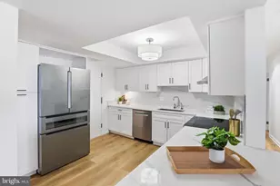 1101 S Arlington Ridge Rd, Arlington, VA 22202 - Photo 2