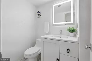 1101 S Arlington Ridge Rd, Arlington, VA 22202 - Photo 30