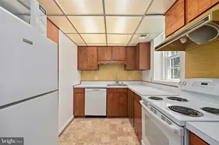 2880 S Abingdon St, Arlington, VA 22206 - Photo 8