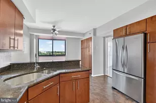 1016 S Wayne St, Arlington, VA 22204 - Photo 28