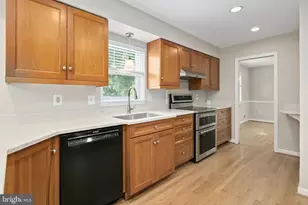 2542 N Wakefield St, Arlington, VA 22207 - Photo 20