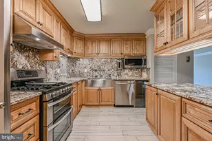 1300 Army Navy Dr, Arlington, VA 22202 - Photo 20