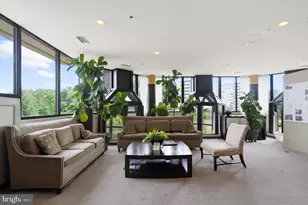 1600 N Oak St, Arlington, VA 22209 - Photo 2