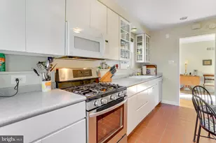 2700 N Dinwiddie Street N, Arlington, VA 22207 - Photo 12