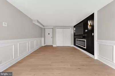 1401 N Rhodes Street #604, Arlington, VA 22209 - Photo 2
