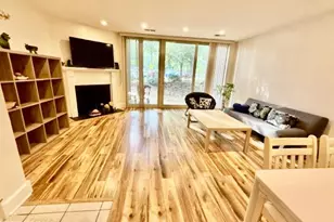 1605 S Hayes St, Arlington, VA 22202 - Photo 4