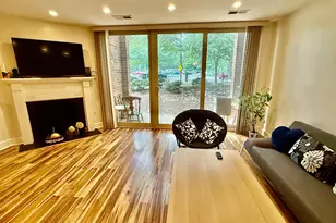 1605 S Hayes St, Arlington, VA 22202 - Photo 2
