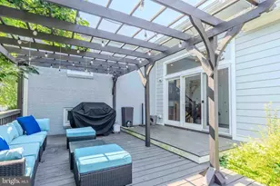 942 N McKinley Rd, Arlington, VA 22205 - Photo 4