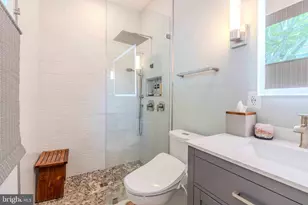 942 N McKinley Rd, Arlington, VA 22205 - Photo 28