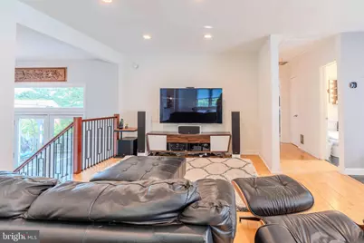 942 N McKinley Road, Arlington, VA 22205 - Photo 14