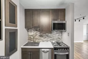 1021 Arlington Blvd, Arlington, VA 22209 - Photo 12