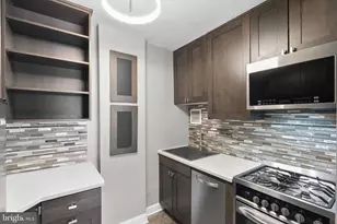 1021 Arlington Blvd, Arlington, VA 22209 - Photo 10