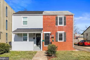 2139 S Oxford St, Arlington, VA 22204 - Photo 1
