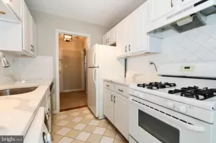 200 N George Mason Dr N, Arlington, VA 22203 - Photo 8