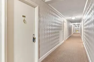 1021 Arlington Blvd, Arlington, VA 22209 - Photo 6