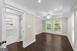 2200 N Pollard St, Arlington, VA 22207 - Photo 16