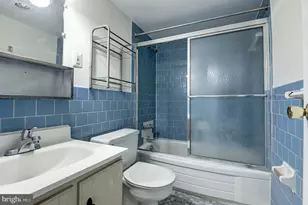 1301 S Arlington Ridge Road S, Arlington, VA 22202 - Photo 14
