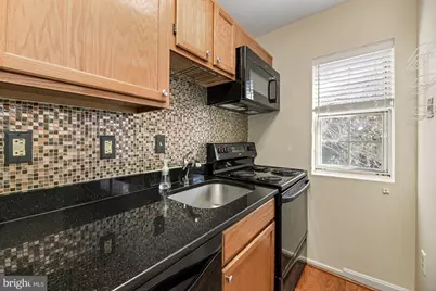 1817 N Queens Lane #2-161, Arlington, VA 22201 - Photo 8