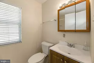 1817 N Queens Ln, Arlington, VA 22201 - Photo 14