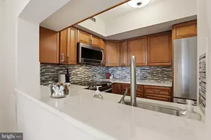 2400 Clarendon Blvd, Arlington, VA 22201 - Photo 10