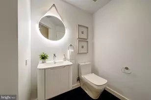 1881 N Nash St, Arlington, VA 22209 - Photo 16