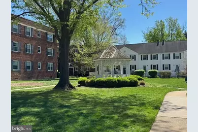 2900 13th Street S #201, Arlington, VA 22204 - Photo 2