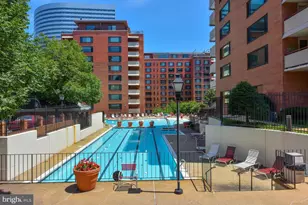 1021 Arlington Blvd, Arlington, VA 22209 - Photo 8