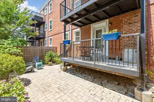 2877 S Buchanan St, Arlington, VA 22206 - Photo 32