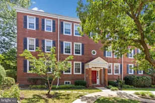 2877 S Buchanan St, Arlington, VA 22206 - Photo 2