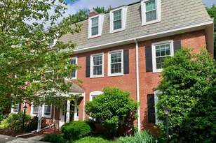 3007 S Buchanan St, Arlington, VA 22206 - Photo 2
