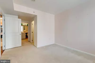 851 N Glebe Road #1020, Arlington, VA 22203 - Photo 32