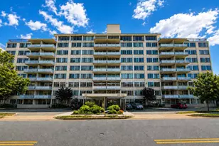 1301 S Arlington Ridge Road S, Arlington, VA 22202 - Photo 1