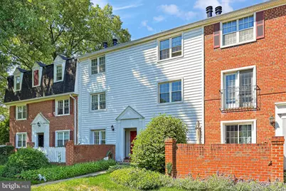 2711 S Walter Reed Drive S #A, Arlington, VA 22206 - Photo 2