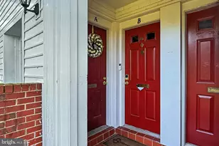 2711 S Walter Reed Dr S, Arlington, VA 22206 - Photo 6