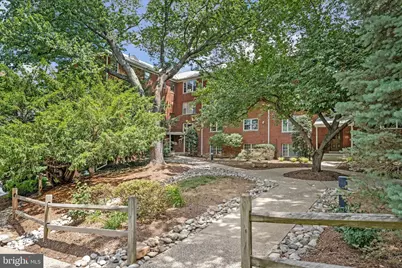 1427 N Nash Street N #N-202, Arlington, VA 22209 - Photo 18