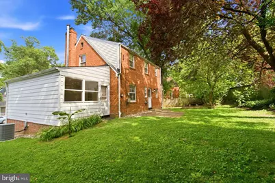986 N Powhatan Street, Arlington, VA 22205 - Photo 2