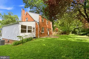 986 N Powhatan St, Arlington, VA 22205 - Photo 2