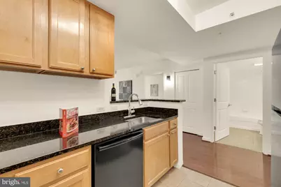 880 N Pollard Street #801, Arlington, VA 22203 - Photo 4