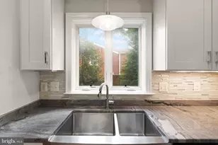 4226 40th St N, Arlington, VA 22207 - Photo 32