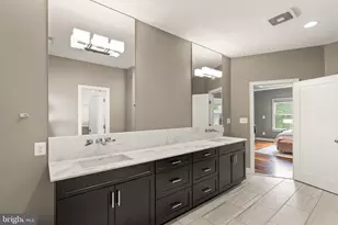 4226 40th St N, Arlington, VA 22207 - Photo 74