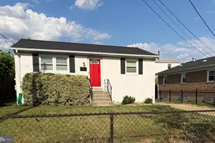 2001 S Lorton St, Arlington, VA 22204 - Photo 2