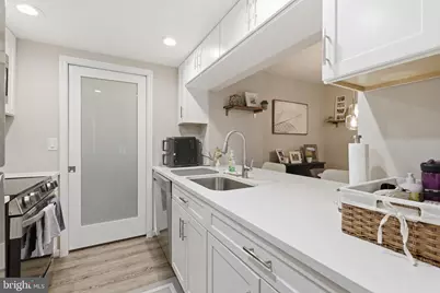 2807 S Woodrow Street #1, Arlington, VA 22206 - Photo 6