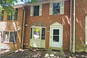 2037 S Glebe Rd, Arlington, VA 22204 - Photo 2
